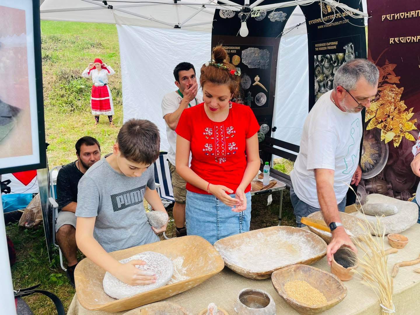  Над 100 търговци се включват в Национален фолклорен събор 